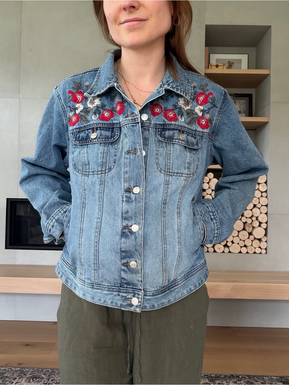 Vintage cotton Embroidered Floral medium Wash Denim Jacket as is s/m